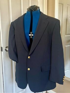 Vintage Brooks Brothers navy men’s blazer with gold buttons, 2XL